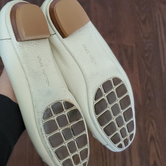 Louis Vuitton IVORY Ballet Flats - Picture 8 of 11